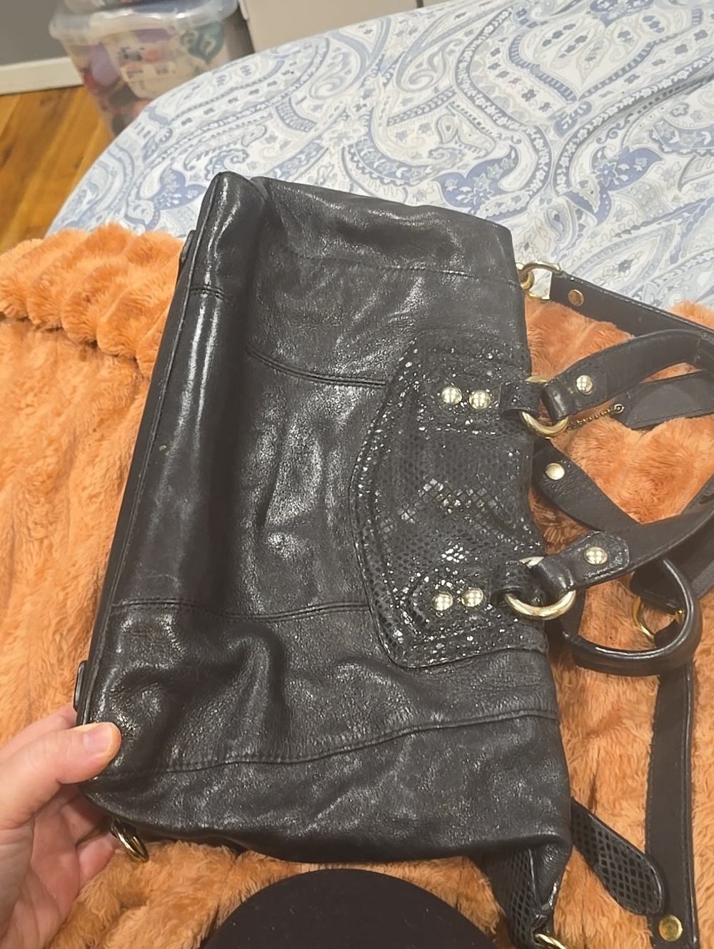 Coach Black Leather Shoulder Bag with Gold Hardware Authentic READ - Picture 3 of 6